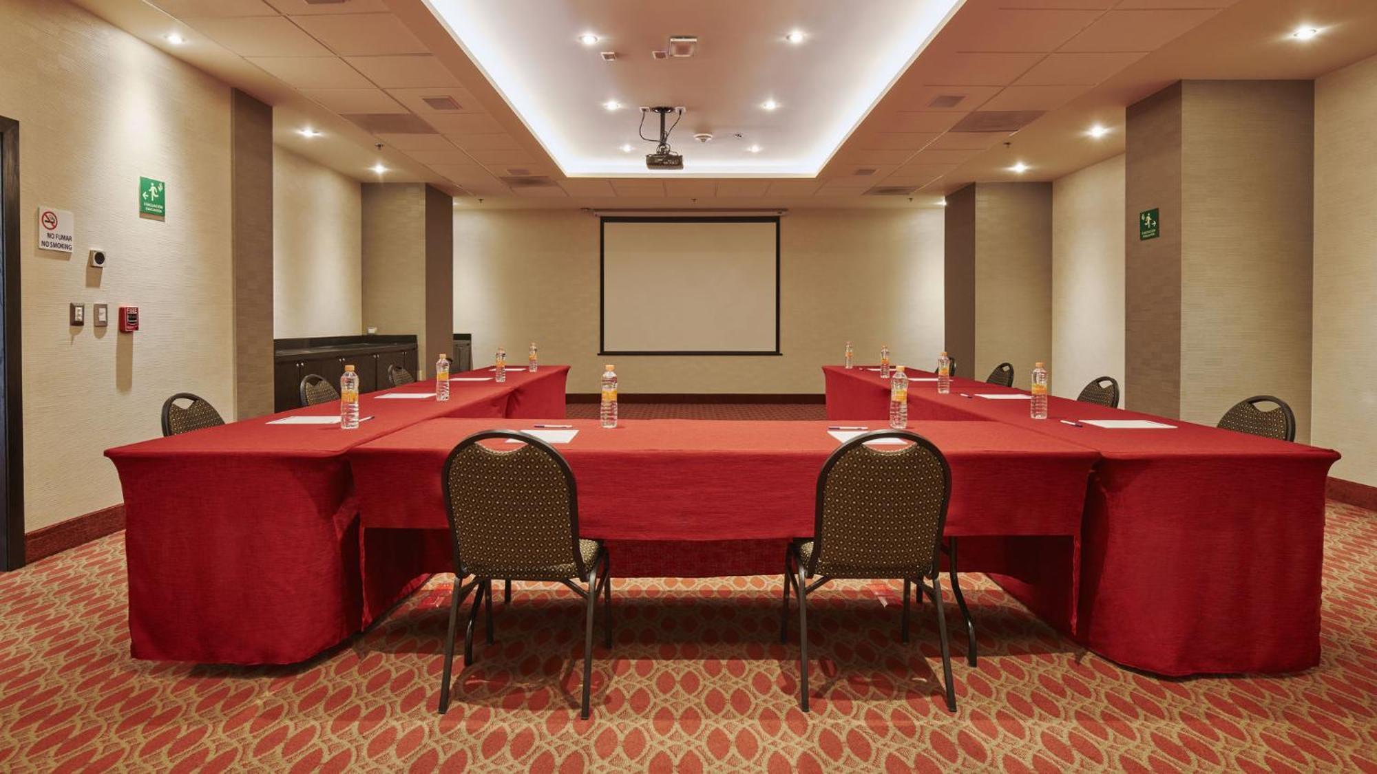 Hotel Express & Juventud By Ihg Chihuahua