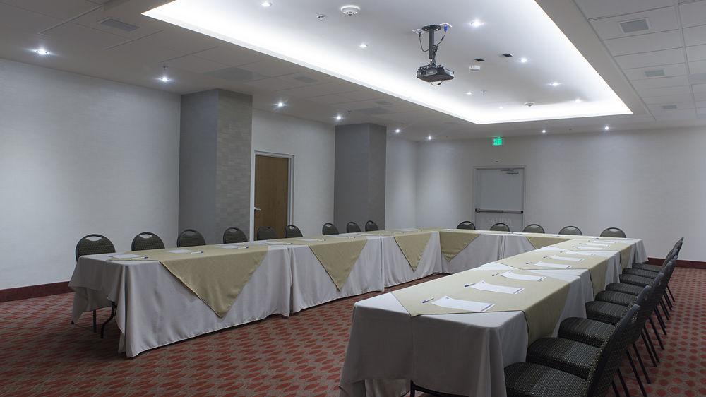 Hotel Express & Juventud By Ihg Chihuahua