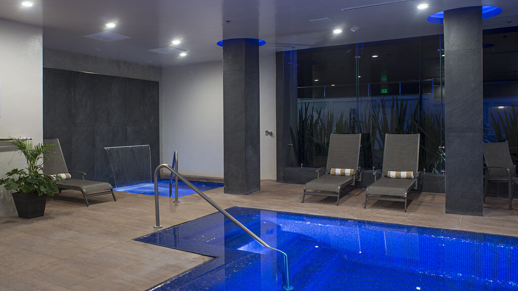 Hotel Express & Juventud By Ihg